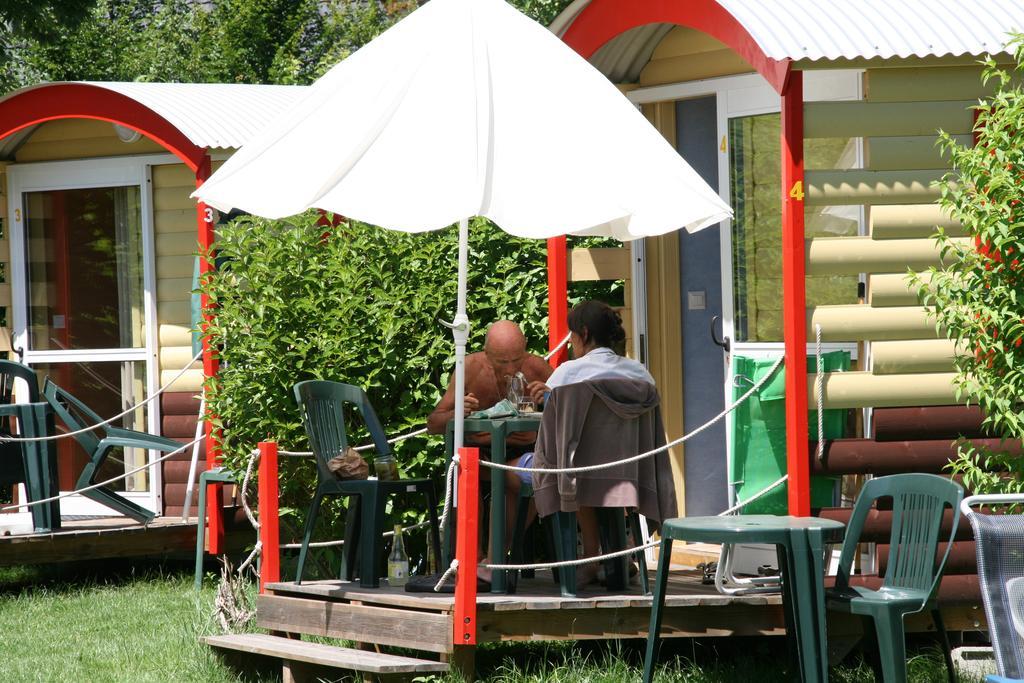 Hotel Camping Le Colporteur Le Bourg-dʼOisans Zewnętrze zdjęcie